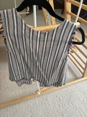 Cloth & Stone Striped Sleeveless Linen Blend Crop Top - Red & Blue Stripes